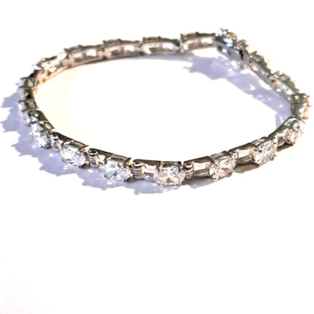 NEW Silver bracelet with clear crystals 7.5 inches long